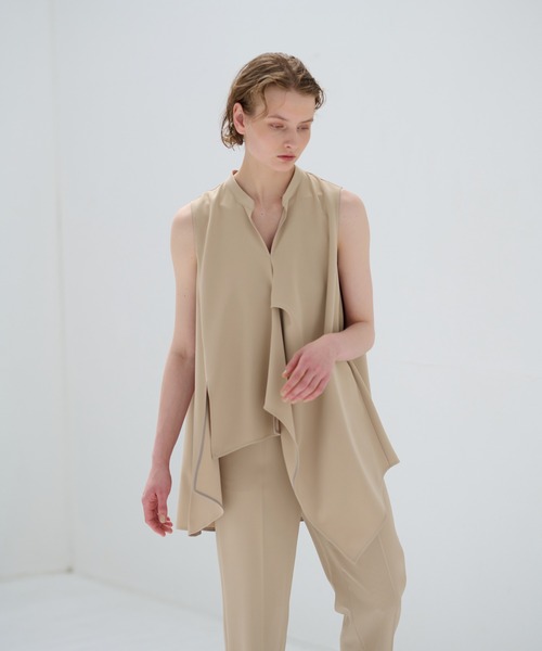 LANVIN en Bleu（ランバンオンブルー）の「アシンメヘムスキッパーブラウス（シャツ/ブラウス・レディース・ベージュ/チャコールグレー・38）」の16枚目の写真
