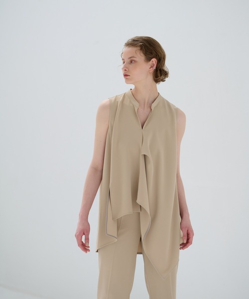 LANVIN en Bleu（ランバンオンブルー）の「アシンメヘムスキッパーブラウス（シャツ/ブラウス・レディース・ベージュ/チャコールグレー・38）」の17枚目の写真