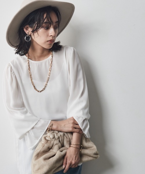 CHIC STYLE（シックスタイル）の「＜大きいサイズ＞フリル袖ノーカラーブラウス シックスタイル（シャツ/ブラウス・レディース・ブラック/オフホワイト・LL/3L/L/4L/5L）」の3枚目の写真