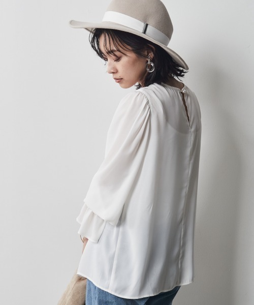 CHIC STYLE（シックスタイル）の「＜大きいサイズ＞フリル袖ノーカラーブラウス シックスタイル（シャツ/ブラウス・レディース・ブラック/オフホワイト・LL/3L/L/4L/5L）」の13枚目の写真