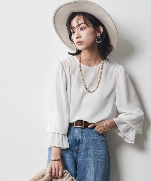 CHIC STYLE（シックスタイル）の「＜大きいサイズ＞フリル袖ノーカラーブラウス シックスタイル（シャツ/ブラウス・レディース・ブラック/オフホワイト・LL/3L/L/4L/5L）」の12枚目の写真