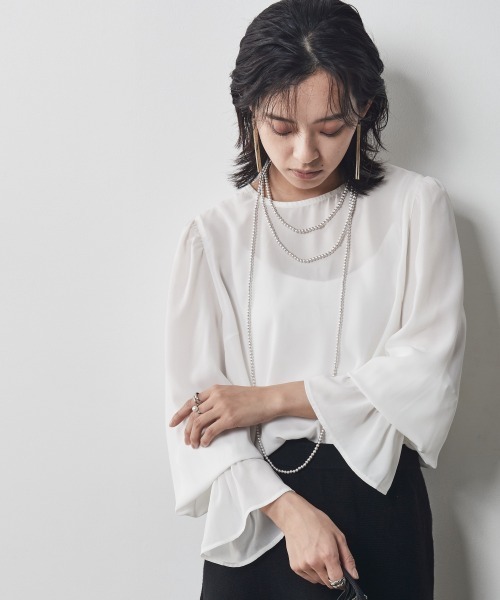 CHIC STYLE（シックスタイル）の「＜大きいサイズ＞フリル袖ノーカラーブラウス シックスタイル（シャツ/ブラウス・レディース・ブラック/オフホワイト・LL/3L/L/4L/5L）」の15枚目の写真