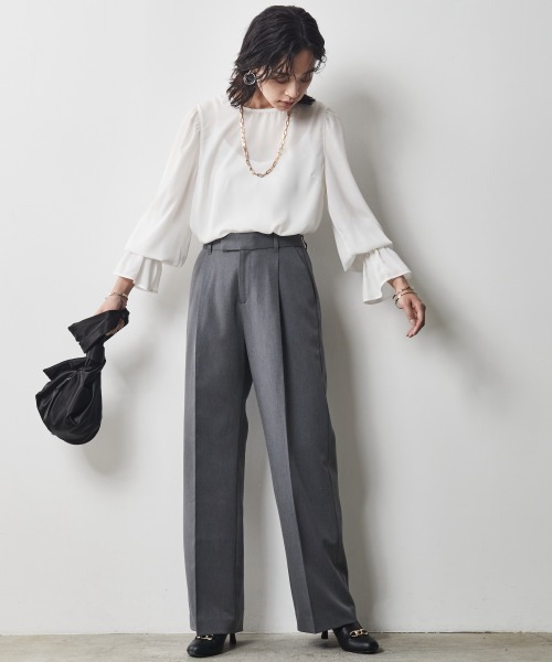 CHIC STYLE（シックスタイル）の「＜大きいサイズ＞フリル袖ノーカラーブラウス シックスタイル（シャツ/ブラウス・レディース・ブラック/オフホワイト・LL/3L/L/4L/5L）」の9枚目の写真