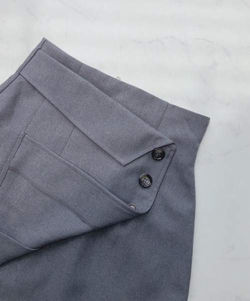 AS KNOW AS plus（アズノゥアズプラス）の「☆プリーツラップボタン ミディアムスカート（スカート・レディース・チャコールグレー/ブラック/ベージュ・FREE）」の6枚目の写真