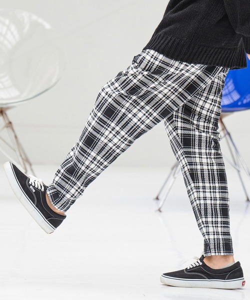 CAMBIO(カンビオ)の「mp11351- Monotone Check Jacquard Balloon Pants バルーンパンツ(その他パンツ・メンズ・ブラック×ホワイト/チェック/ホワイト×ブラック・M/L/S)」の4枚目の写真