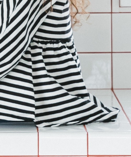 pairmanon（ペアマノン）の「無地 総柄 ボーダー ガールズ長袖 チュニック（シャツ/ブラウス・キッズ・ベージュ系その他2/ブラック系その他3/ブラウン系その他4/ベージュ系その他4/その他1/ブラウン系その他3/ブラウン系その他2/ホワイト系その他2/ブラウン系その他5/ブルー系その他3/パープル系その他4/ブラック系その他2/ホワイト系その他3/ブラック系その他4/ベージュ系その他3・140/110/90/100/120/130/150）」の20枚目の写真