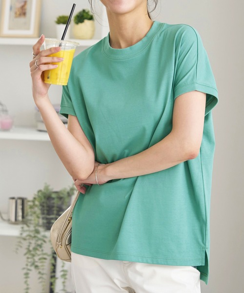 BELLUNA（ベルーナ）の「汗ジミ対策！ハイネックプルオーバー（Tシャツ/カットソー・レディース・ブルー/ブラック/レッド/ホワイト×ネイビー/レモンイエロー/チャコール/ベージュ系/グリーン系・LARGE/MEDIUM/X-LARGE）」の5枚目の写真