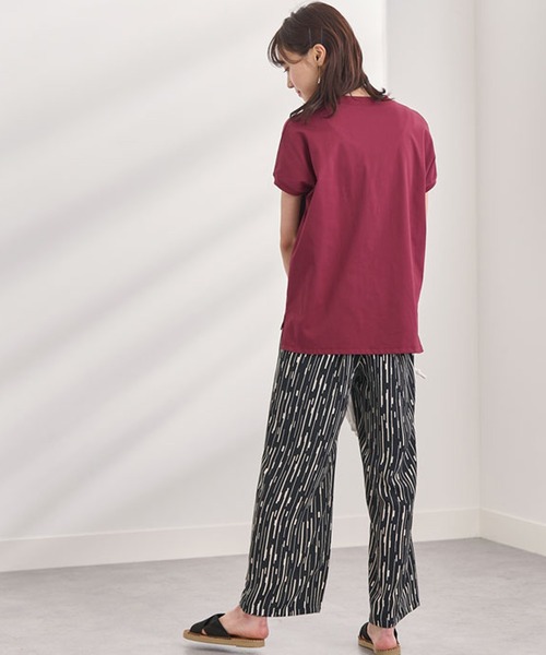 BELLUNA（ベルーナ）の「汗ジミ対策！ハイネックプルオーバー（Tシャツ/カットソー・レディース・ブルー/ブラック/レッド/ホワイト×ネイビー/レモンイエロー/チャコール/ベージュ系/グリーン系・LARGE/MEDIUM/X-LARGE）」の11枚目の写真