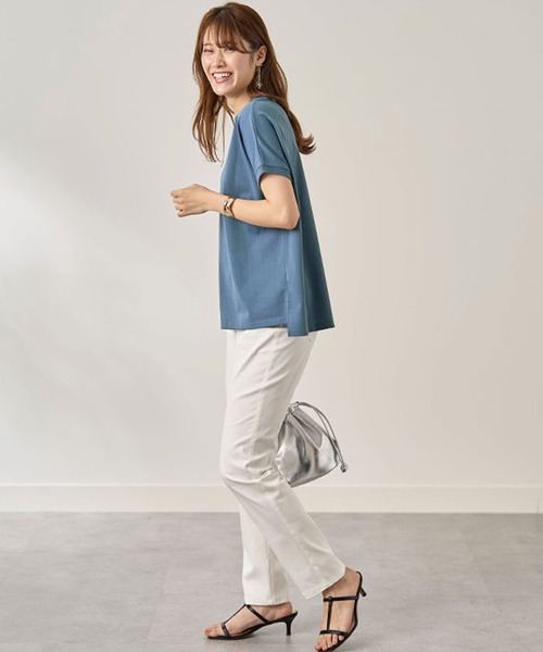 BELLUNA（ベルーナ）の「汗ジミ対策！ハイネックプルオーバー（Tシャツ/カットソー・レディース・ブルー/ブラック/レッド/ホワイト×ネイビー/レモンイエロー/チャコール/ベージュ系/グリーン系・LARGE/MEDIUM/X-LARGE）」の13枚目の写真