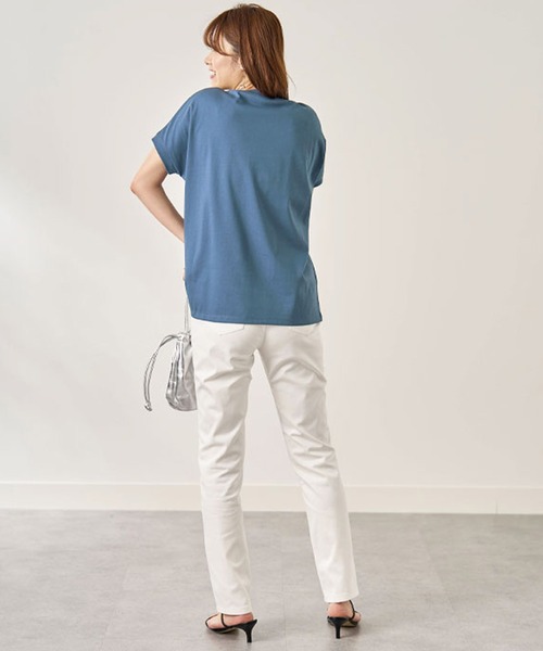 BELLUNA（ベルーナ）の「汗ジミ対策！ハイネックプルオーバー（Tシャツ/カットソー・レディース・ブルー/ブラック/レッド/ホワイト×ネイビー/レモンイエロー/チャコール/ベージュ系/グリーン系・LARGE/MEDIUM/X-LARGE）」の14枚目の写真