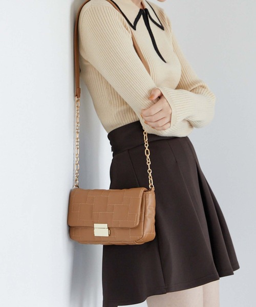 archives（アルシーヴ）の「ブロックキルトチェーンバッグ（ショルダーバッグ・レディース・ブラック/グリーン/キャメル・FREE）」の17枚目の写真
