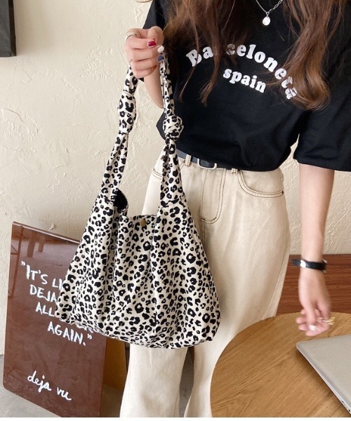 wears(ウェアーズ)の「レオパードトートバッグ(トートバッグ・レディース・アイボリー/ブラウン・FREE)」の5枚目の写真