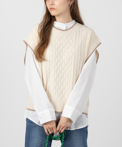 NAVY(ネイビー)の「時短ニットベスト+バンドカラーシャツ セット アンサンブル(ベスト・レディース・ブルー/アイボリー/カーキ・フリー)」の2枚目の写真