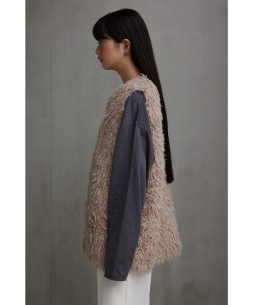 AZUL by moussy（アズールバイマウジー）の「プードルフェイクファーベスト（ベスト・レディース・ブラック系その他/ライトベージュ/グレー・FREE）」の16枚目の写真