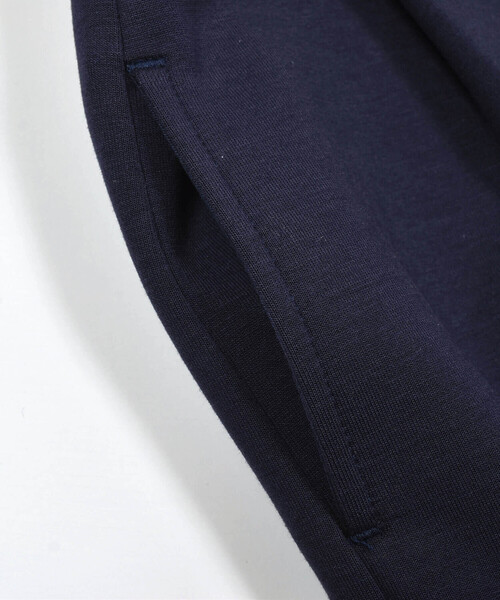 BeBe（ベベ）の「ボンディングタックショートパンツ(90~150cm)（その他パンツ・キッズ・グレー/ネイビー・130cm/120cm/110cm/100cm/140cm/150cm/90cm）」の9枚目の写真