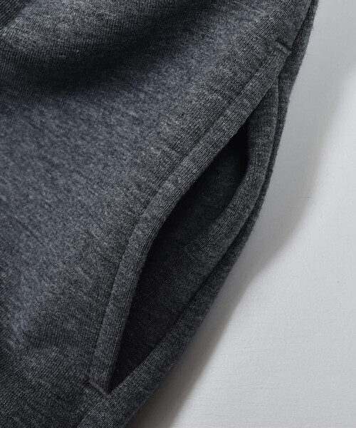 BeBe（ベベ）の「ボンディングタックショートパンツ(90~150cm)（その他パンツ・キッズ・グレー/ネイビー・130cm/120cm/110cm/100cm/140cm/150cm/90cm）」の16枚目の写真