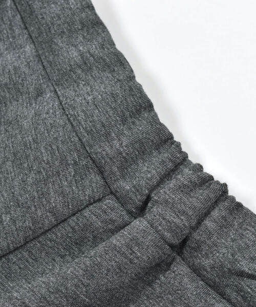 BeBe（ベベ）の「ボンディングタックショートパンツ(90~150cm)（その他パンツ・キッズ・グレー/ネイビー・130cm/120cm/110cm/100cm/140cm/150cm/90cm）」の17枚目の写真