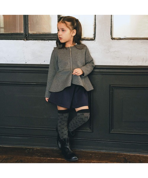 BeBe（ベベ）の「ボンディングタックショートパンツ(90~150cm)（その他パンツ・キッズ・グレー/ネイビー・130cm/120cm/110cm/100cm/140cm/150cm/90cm）」の3枚目の写真