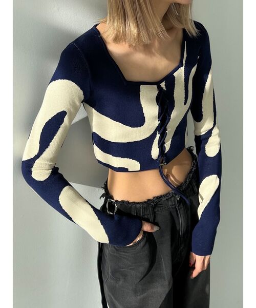 EMODA（エモダ）の「フロントレースフィットニット（ニット/セーター・レディース・ブラック/その他/ネイビー/ブラウン・FREE）」の8枚目の写真