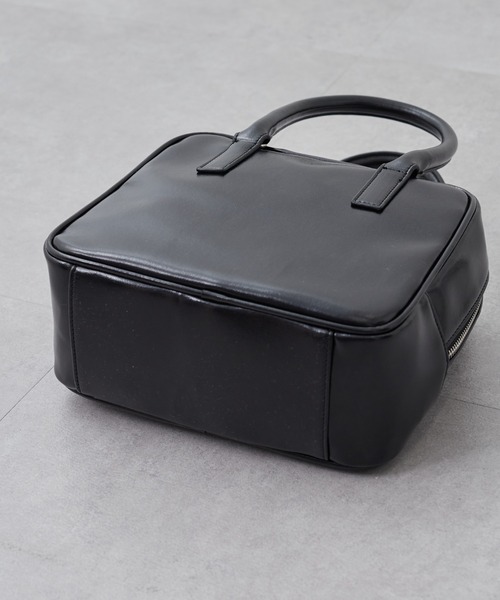 CIAOPANIC TYPY(チャオパニックティピー)の「【新色追加!!】2WAYエナメルボストンBAG(ボストンバッグ・レディース・ブラック/シルバー/ブロンズ/ライトブラウン・ONE SIZE)」の16枚目の写真