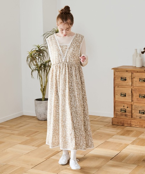 Crisp（クリスプ）の「バックリボンフラワーワンピース（ワンピース・レディース・ベージュ/ブルー/ブラック・FREE）」の4枚目の写真