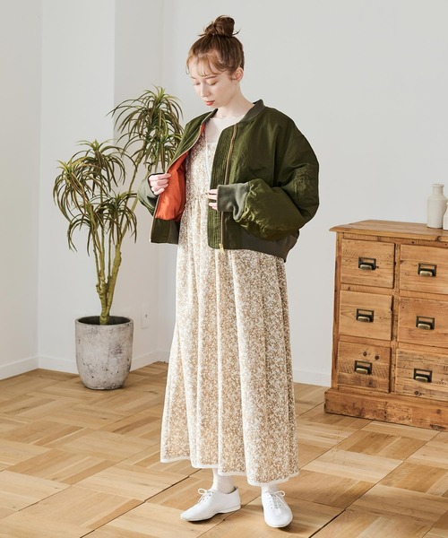 Crisp（クリスプ）の「バックリボンフラワーワンピース（ワンピース・レディース・ベージュ/ブルー/ブラック・FREE）」の12枚目の写真