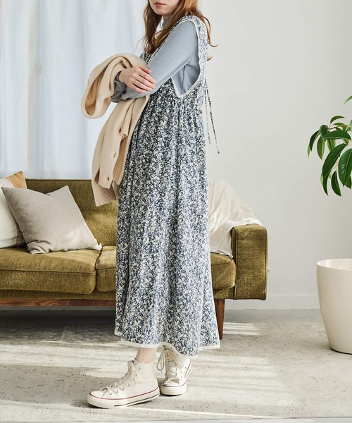 Crisp（クリスプ）の「バックリボンフラワーワンピース（ワンピース・レディース・ベージュ/ブルー/ブラック・FREE）」の14枚目の写真