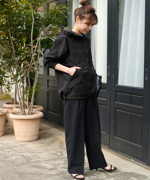 THE NORTH FACE（ザノースフェイス）の「《追加》【THE NORTH FACE】COMPACT ANORAK：ブルゾン（ブルゾン・レディース・ブラック/ベージュ・MEDIUM）」の4枚目の写真