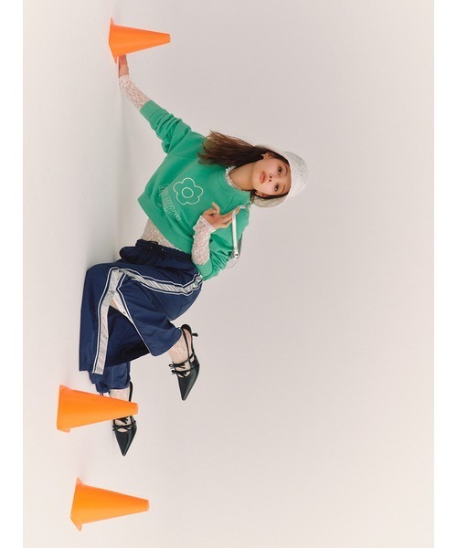 LILY BROWN(リリーブラウン)の「【LILY BROWN×MARY QUANT】デイジークロップドスウェット(Tシャツ/カットソー・レディース・グリーン/ピンク/ホワイト・FREE)」の9枚目の写真