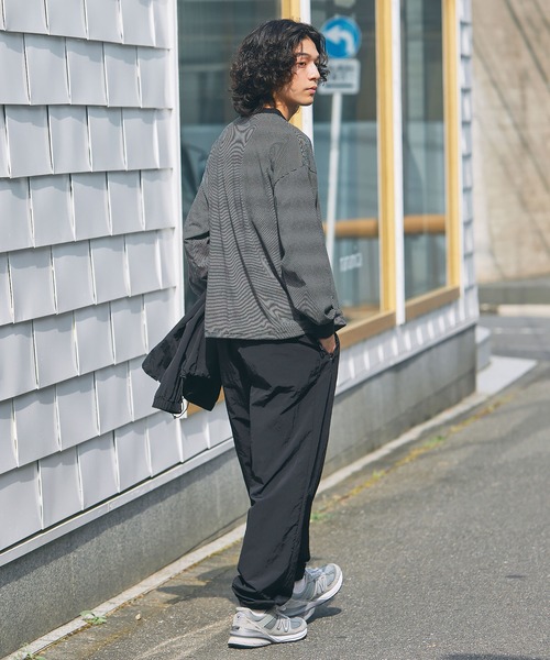 The unormwind（ザアンノームワインド）の「ロゴ刺繍裾ドローコード長袖  Tシャツ 無地/ボーダー（Tシャツ/カットソー・メンズ・ネイビー/ブラック系/ホワイト系/ブラック/ホワイト/ベージュ系・M/L/XL/S）」の22枚目の写真