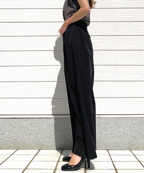 Q（キュー）の「COOLタッチワイドパンツ（その他パンツ・レディース・ブラック/ブラウン・MEDIUM）」の4枚目の写真