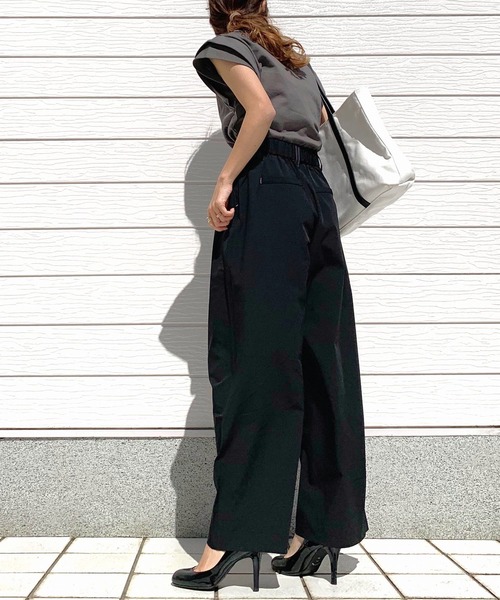 Q（キュー）の「COOLタッチワイドパンツ（その他パンツ・レディース・ブラック/ブラウン・MEDIUM）」の8枚目の写真