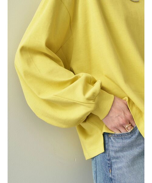 AMERICAN HOLIC（アメリカンホリック）の「袖ボリュームカットプルオーバー（Tシャツ/カットソー・レディース・オフホワイト/チャコールグレー/アイボリー/サックスブルー/イエロー・L/M）」の15枚目の写真