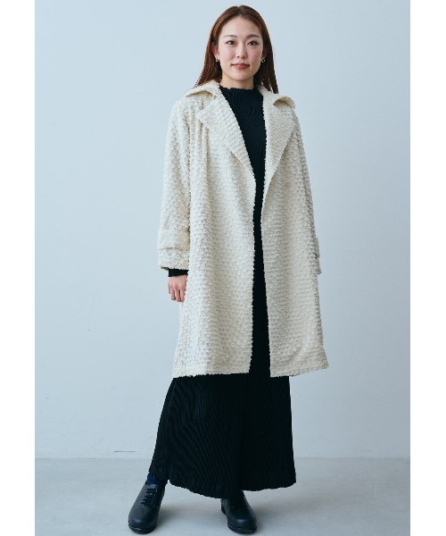 IEDIT（イディット）の「ボディーをメイクするプリーツ素材のスタンドカラートップス（その他トップス・レディース・グレー/ブラック・2/1/3）」の8枚目の写真