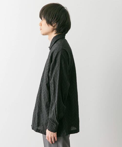 URBAN RESEARCH DOORS(アーバンリサーチドアーズ)の「カラミロングスリーブシャツ(シャツ/ブラウス・メンズ・ブラック/ブラウン/ネイビー・MEDIUM/LARGE)」の21枚目の写真