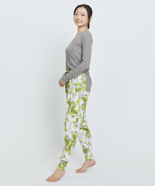 Julier Yoga and Relax（ジュリエヨガアンドリラックス）の「Julier ribbon flowerプリント ギャザーパンツ（その他パンツ・レディース・グリーン/ブルー/グレー・0/1）」の22枚目の写真