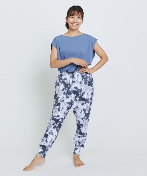 Julier Yoga and Relax（ジュリエヨガアンドリラックス）の「Julier ribbon flowerプリント ギャザーパンツ（その他パンツ・レディース・グリーン/ブルー/グレー・0/1）」の9枚目の写真