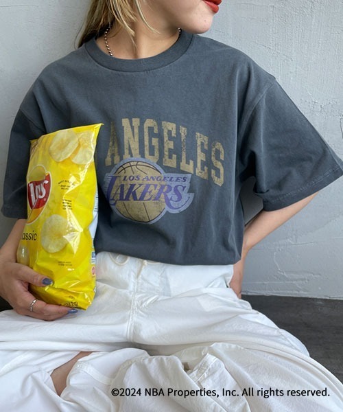 NBA（エヌビーエー）の「[OFF THE COURT by NBA/オフ・ザ・コート バイ NBA] 別注 プリントTシャツ（Tシャツ/カットソー・レディース・C/B/I/G/F/E/D/H/A・XL/L/M/S）」の7枚目の写真