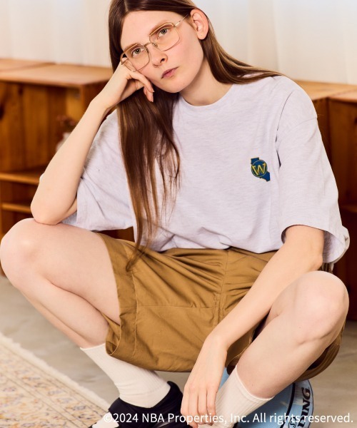 NBA（エヌビーエー）の「[OFF THE COURT by NBA/オフ・ザ・コート バイ NBA] 別注 プリントTシャツ（Tシャツ/カットソー・レディース・C/B/I/G/F/E/D/H/A・XL/L/M/S）」の12枚目の写真