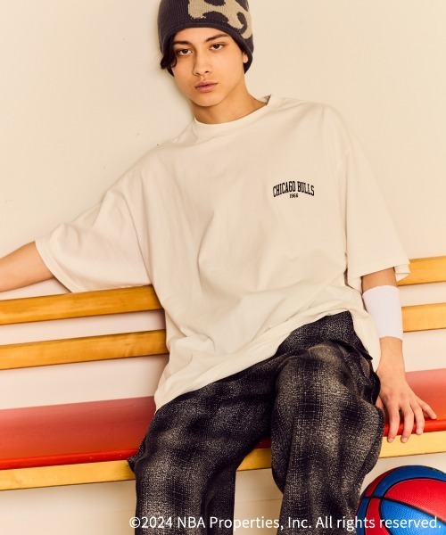 NBA（エヌビーエー）の「[OFF THE COURT by NBA/オフ・ザ・コート バイ NBA] 別注 プリントTシャツ（Tシャツ/カットソー・レディース・C/B/I/G/F/E/D/H/A・XL/L/M/S）」の14枚目の写真