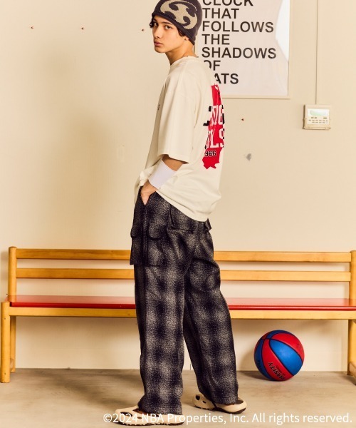 NBA（エヌビーエー）の「[OFF THE COURT by NBA/オフ・ザ・コート バイ NBA] 別注 プリントTシャツ（Tシャツ/カットソー・レディース・C/B/I/G/F/E/D/H/A・XL/L/M/S）」の17枚目の写真