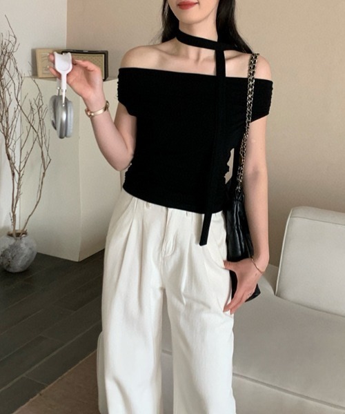 gossip!ロサンゼルス(ゴシップロサンゼルス)の「リボンアクセント オフショルタイトトップス(その他トップス・レディース・レッド/ホワイト/グレー/ブラック・FREE)」の9枚目の写真
