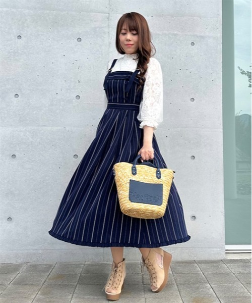 axes femme（アクシーズファム）の「バックリボンストライプジャンパースカート（ジャンパースカート・レディース・グレー/ホワイト/ネイビー・FREE）」の3枚目の写真