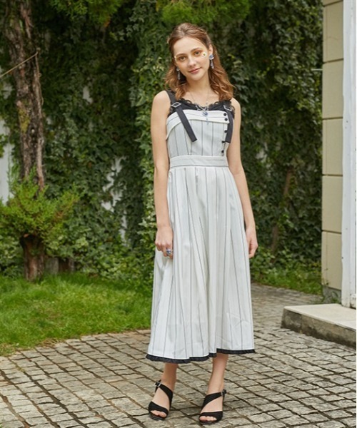 axes femme（アクシーズファム）の「バックリボンストライプジャンパースカート（ジャンパースカート・レディース・グレー/ホワイト/ネイビー・FREE）」の4枚目の写真