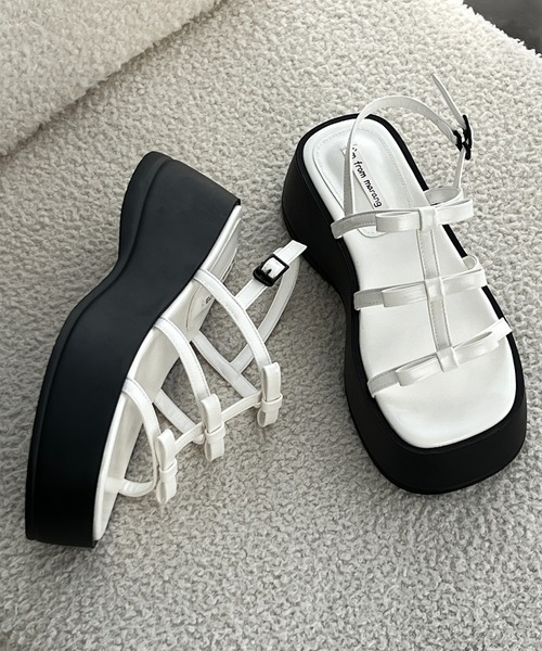 by muni:r（バイ ムニール）の「トリプルリボンプラットフォームサンダル（パンプス・レディース・ホワイト/シルバー/ブラック・25.0cm/24.5cm/24.0cm/23.5cm/23.0cm）」の7枚目の写真