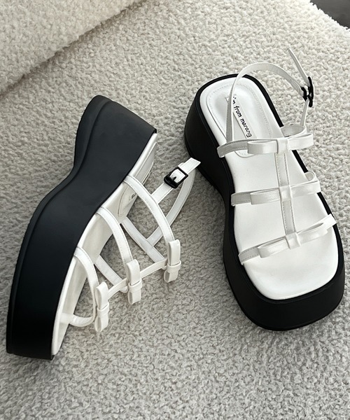 by muni:r（バイ ムニール）の「トリプルリボンプラットフォームサンダル（パンプス・レディース・ホワイト/シルバー/ブラック・25.0cm/24.5cm/24.0cm/23.5cm/23.0cm）」の8枚目の写真