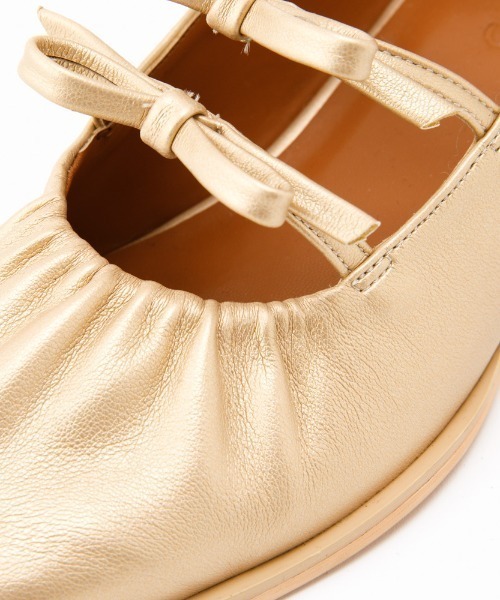 Casselini（キャセリーニ）の「CASSELINI/キャセリーニ/ギャザーリボンパンプス（パンプス・レディース・アイボリー/ブラック・23.5/24/24.5/24.0）」の6枚目の写真