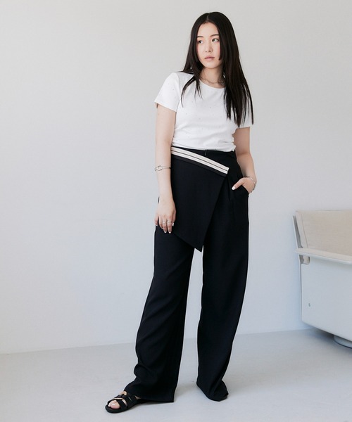 solleim(ソルレム)の「フラップレイヤードスラックス(その他パンツ・レディース・チャコールグレー/ブラック・S/M)」の4枚目の写真