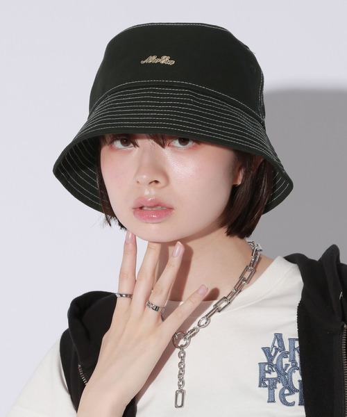 Anui（アニュイ）の「【UNISEX】NEWERA メタルロゴバケハ（ハット・レディース・ブラック/オフホワイト・FREE）」の3枚目の写真
