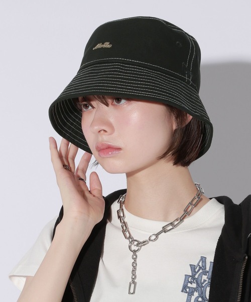 Anui（アニュイ）の「【UNISEX】NEWERA メタルロゴバケハ（ハット・レディース・ブラック/オフホワイト・FREE）」の4枚目の写真